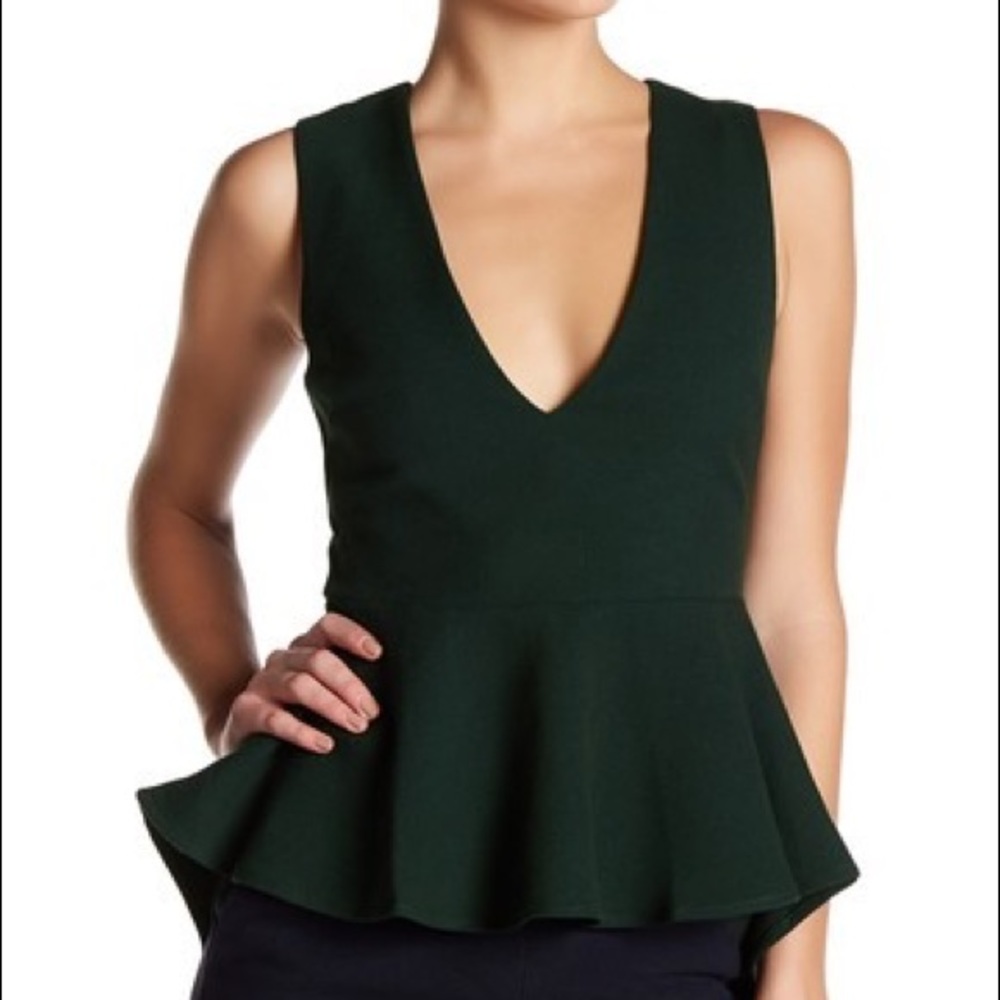 *HP* Six Crisp days Small black hi-lo peplum top